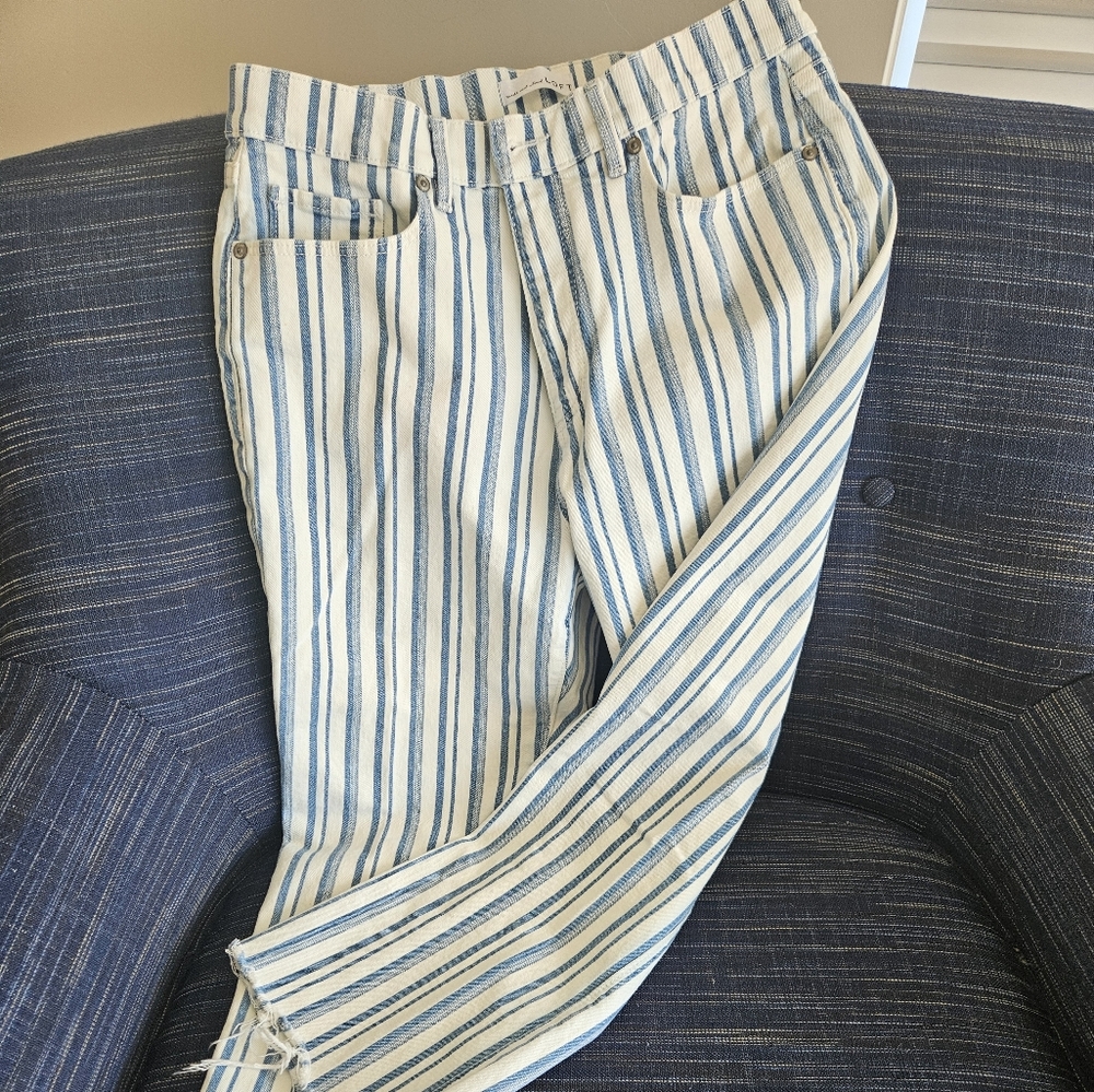 Loft crop frayed bottom jeans